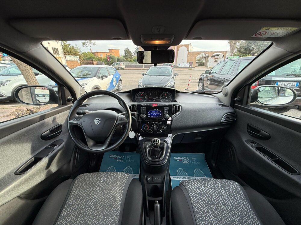 Lancia Ypsilon Elefantino - immagine 2