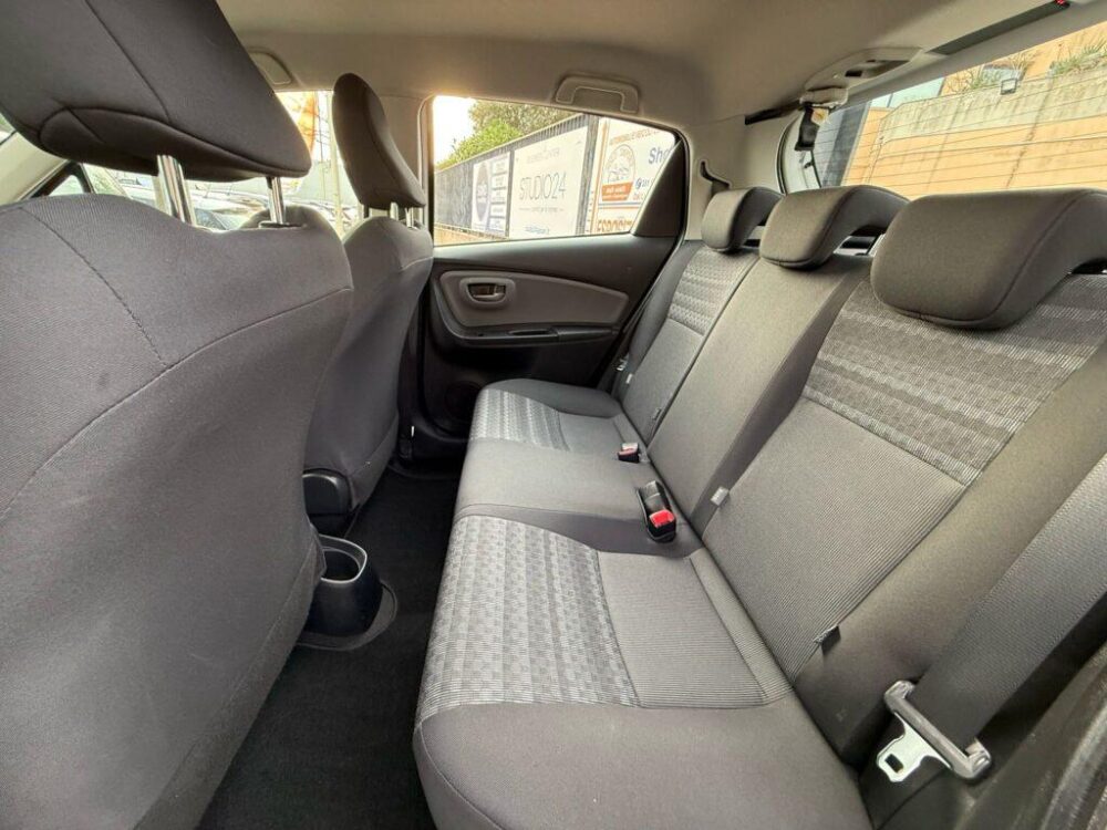 Toyota Yaris Active - immagine 7