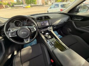 Jaguar F-Pace 2.0 R-Sport AWD