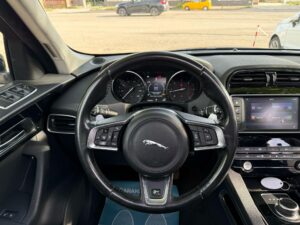 Jaguar F-Pace 2.0 R-Sport AWD
