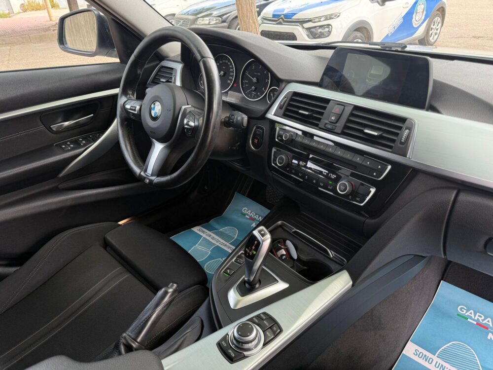 BMW Serie 3 Touring M-Sport - immagine 12