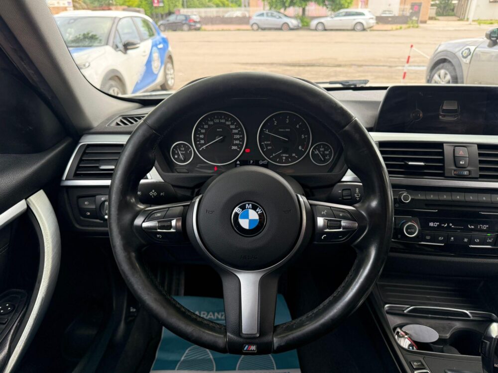 BMW Serie 3 Touring M-Sport - immagine 14