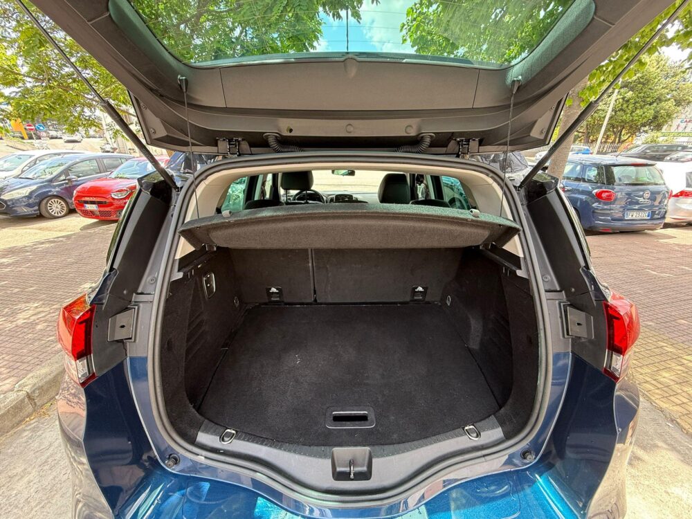Renault Scenic 1.5 Diesel - immagine 11