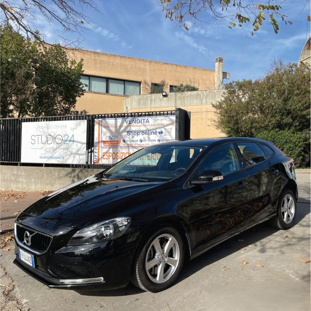 Volvo v40