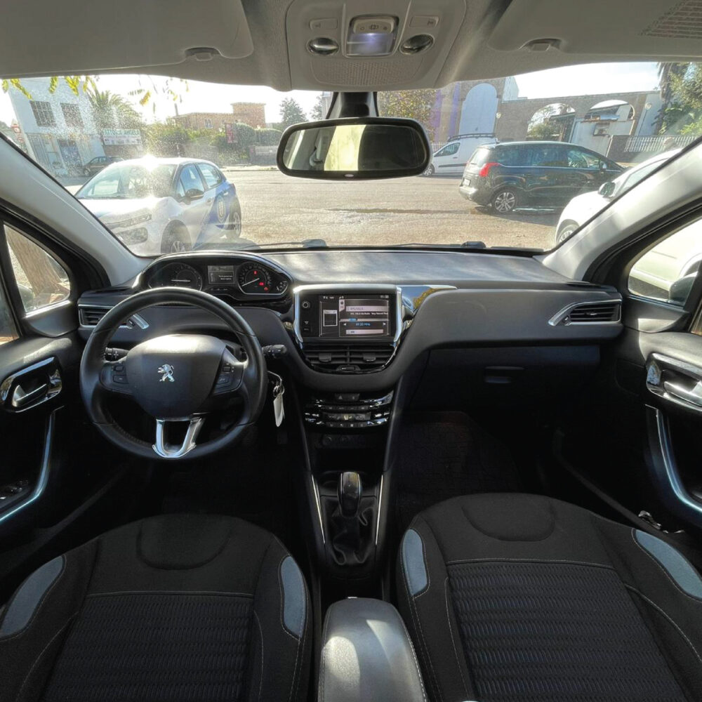 PEUGEOT 208 - immagine 2