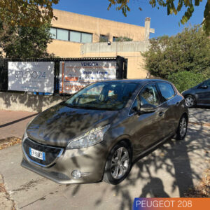 PEUGEOT 208