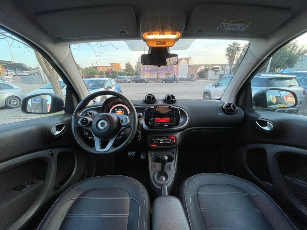 SMART FORTWO - immagine 4