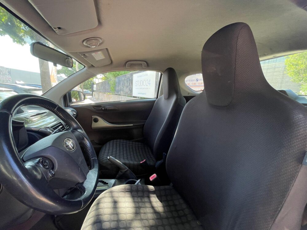 TOYOTA iQ - immagine 3