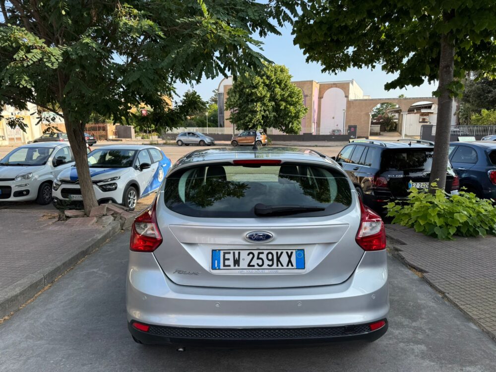 FORD FOCUS - immagine 7