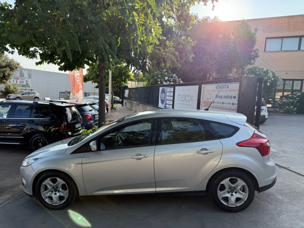 FORD FOCUS - immagine 9