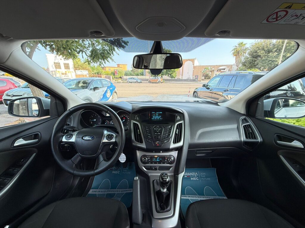 FORD FOCUS