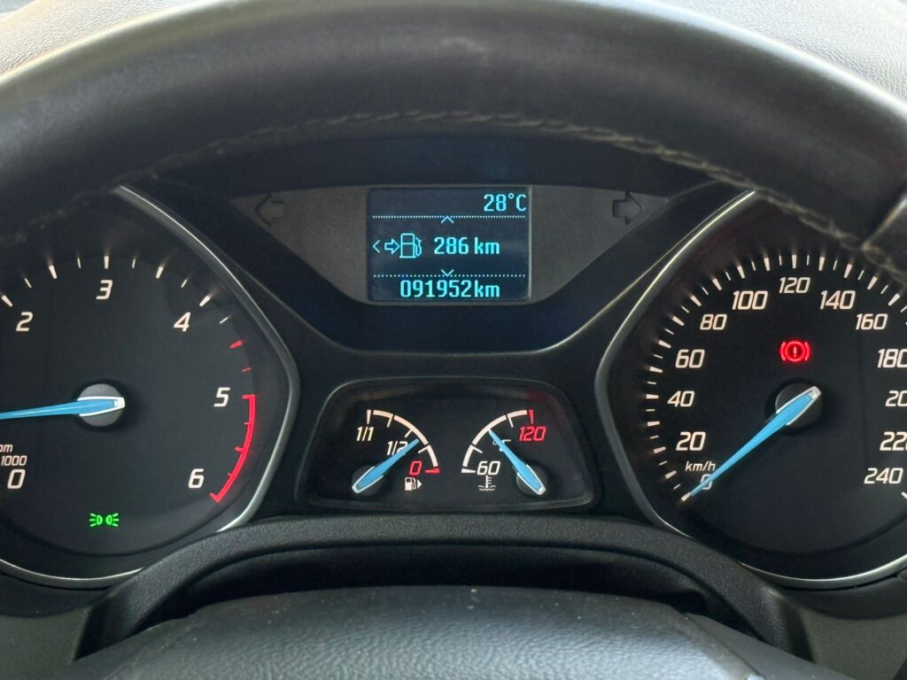 FORD FOCUS