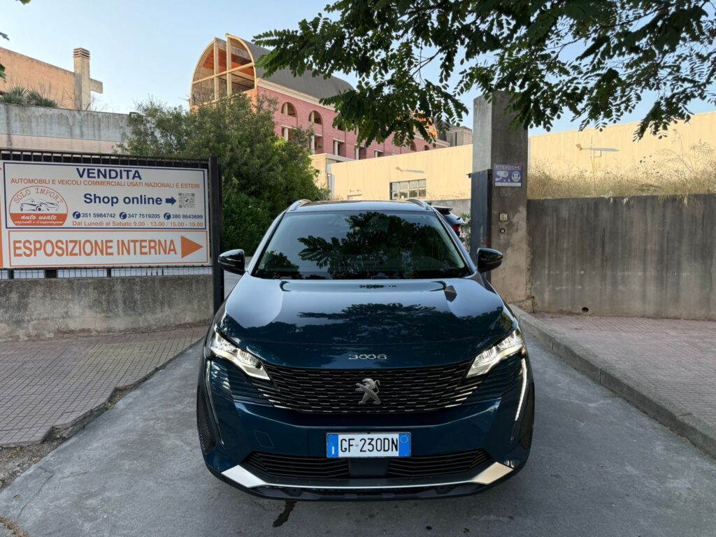 PEUGEOT 3008