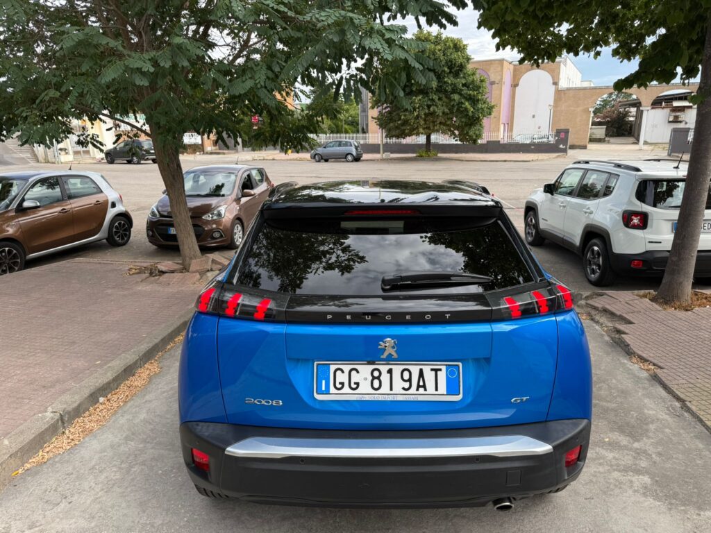 PEUGEOT 2008