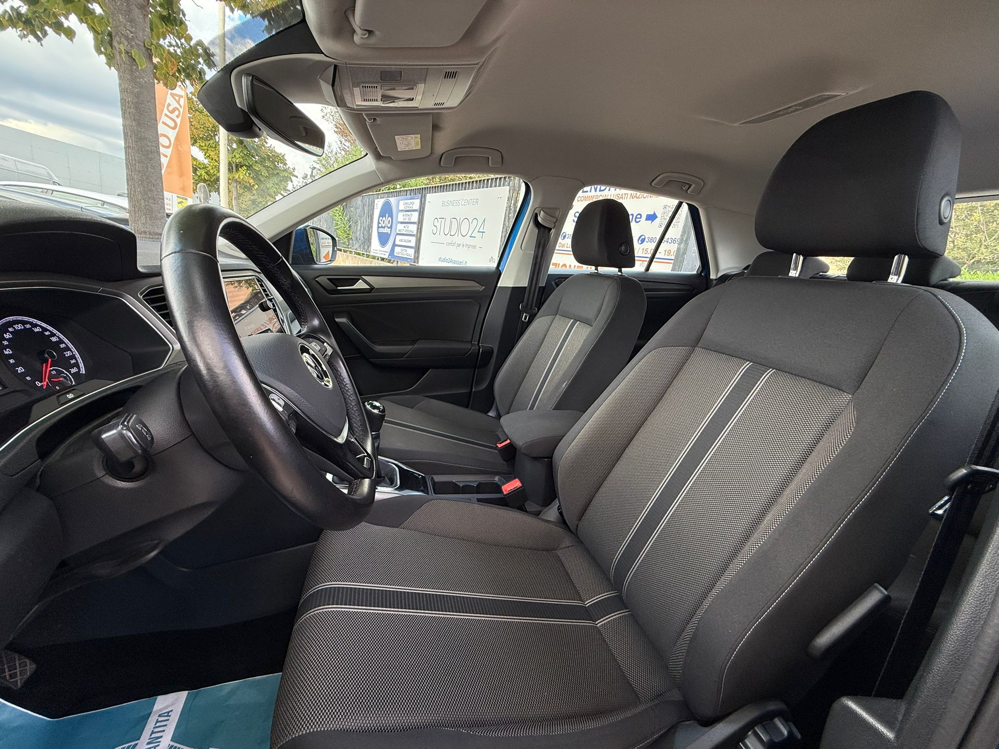 Volkswagen T - roc - immagine 10