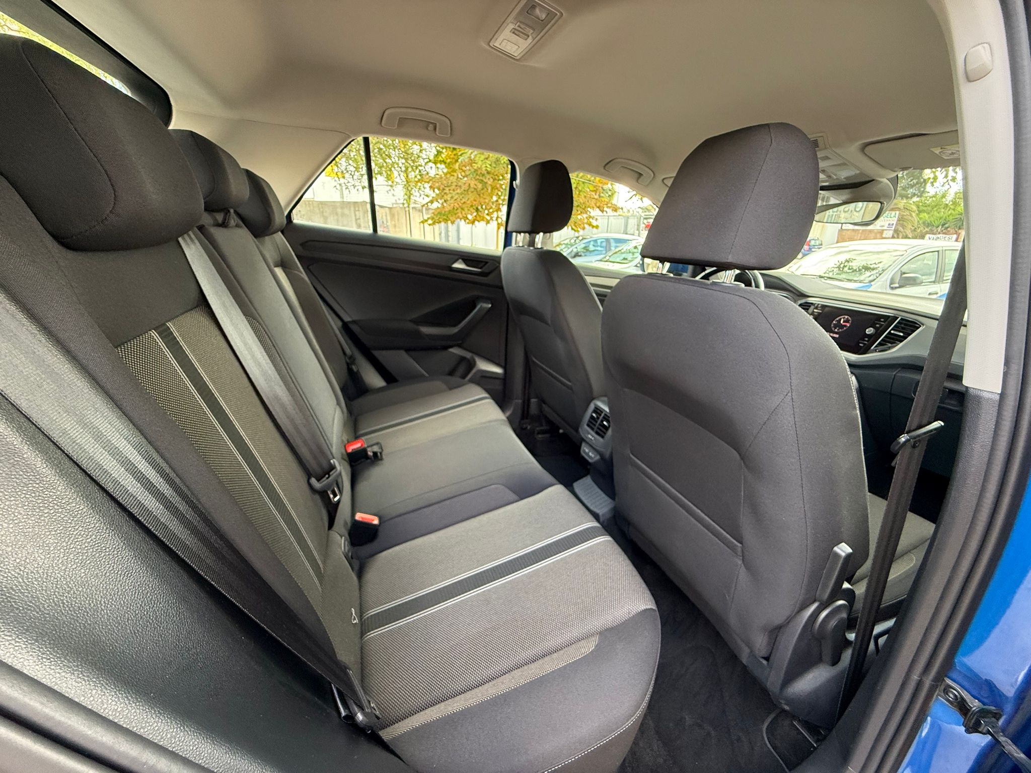 Volkswagen T - roc - immagine 11