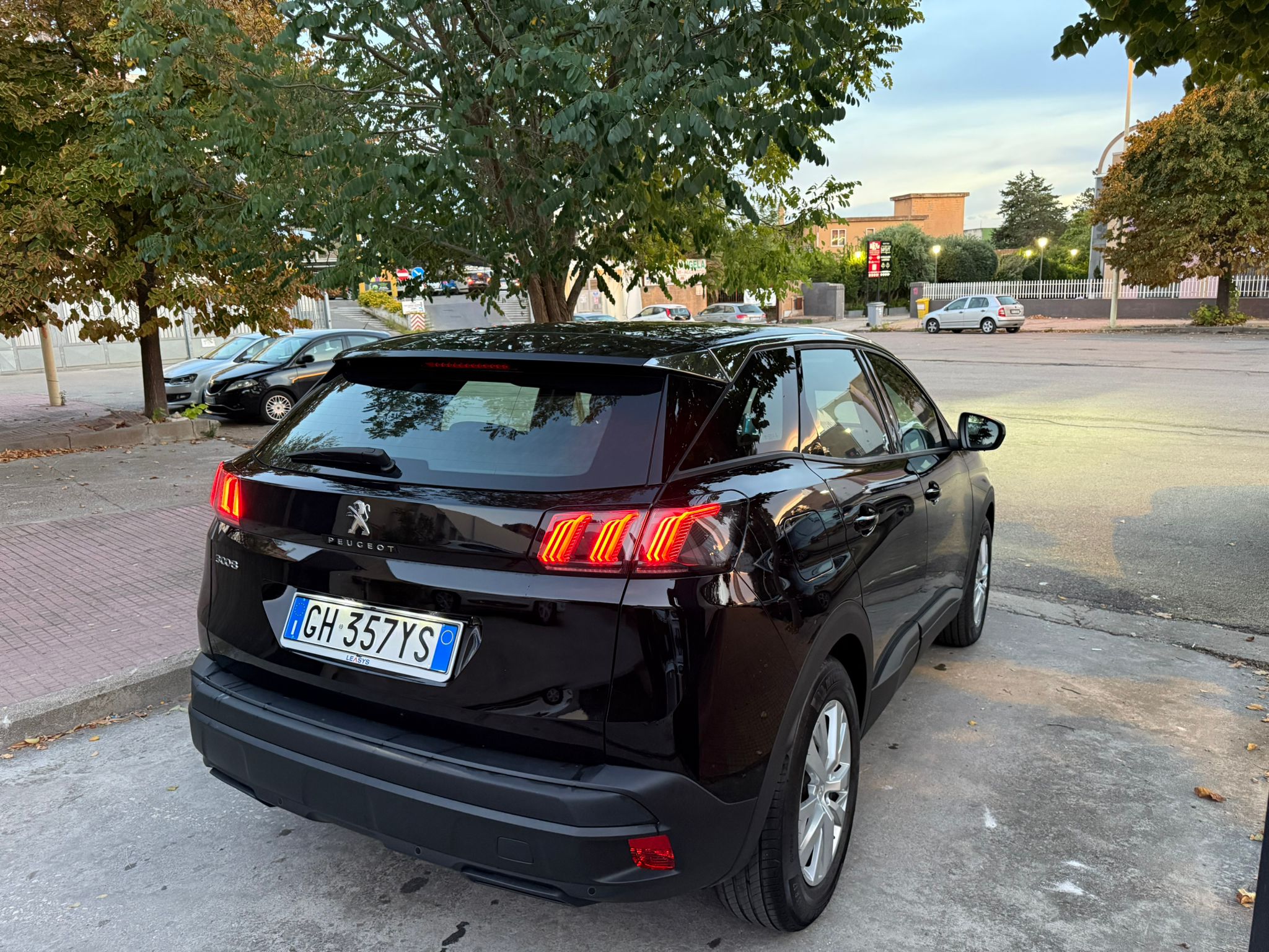 PEUGEOT 3008 - immagine 6