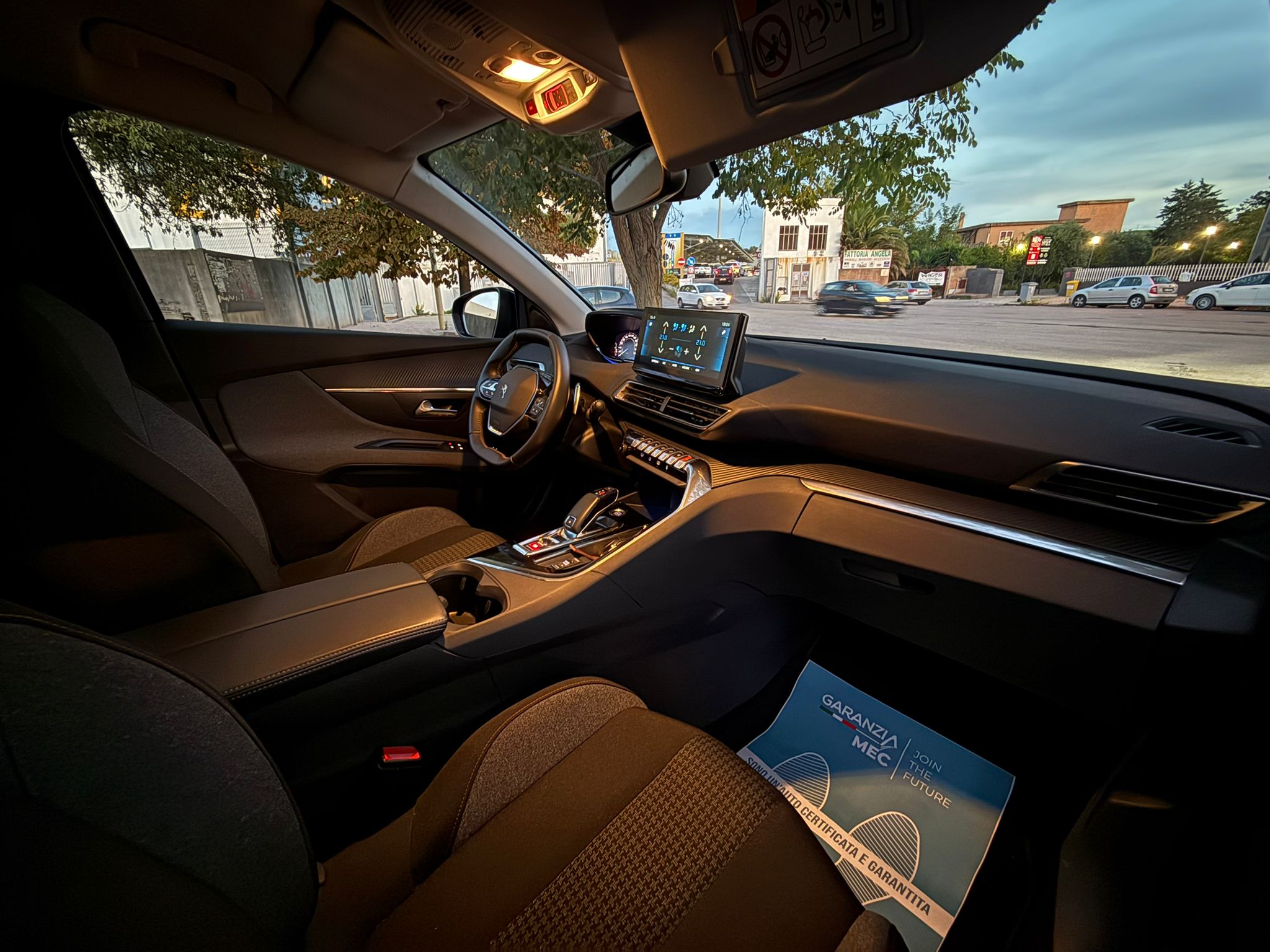 PEUGEOT 3008 - immagine 13