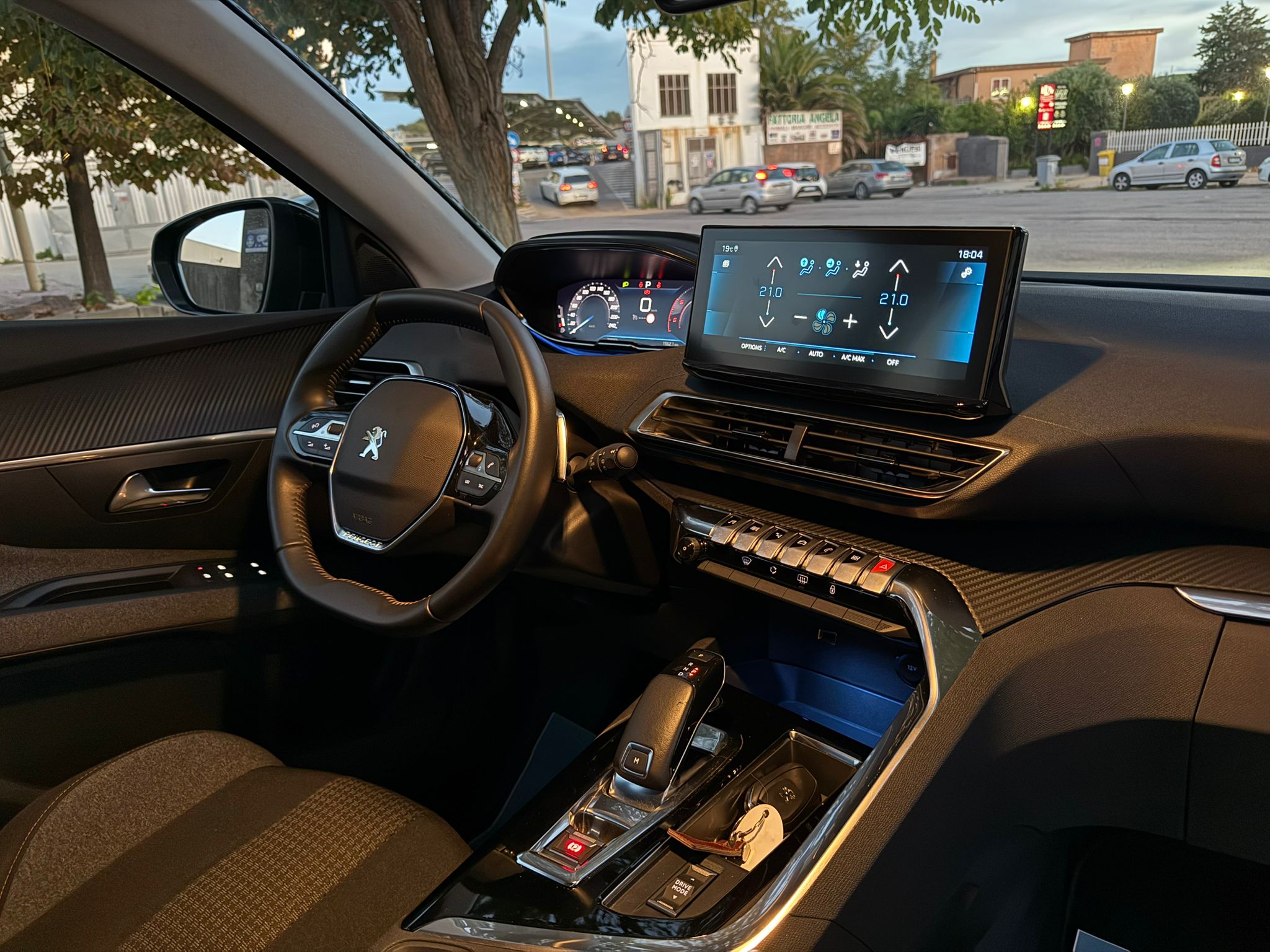 PEUGEOT 3008 - immagine 14