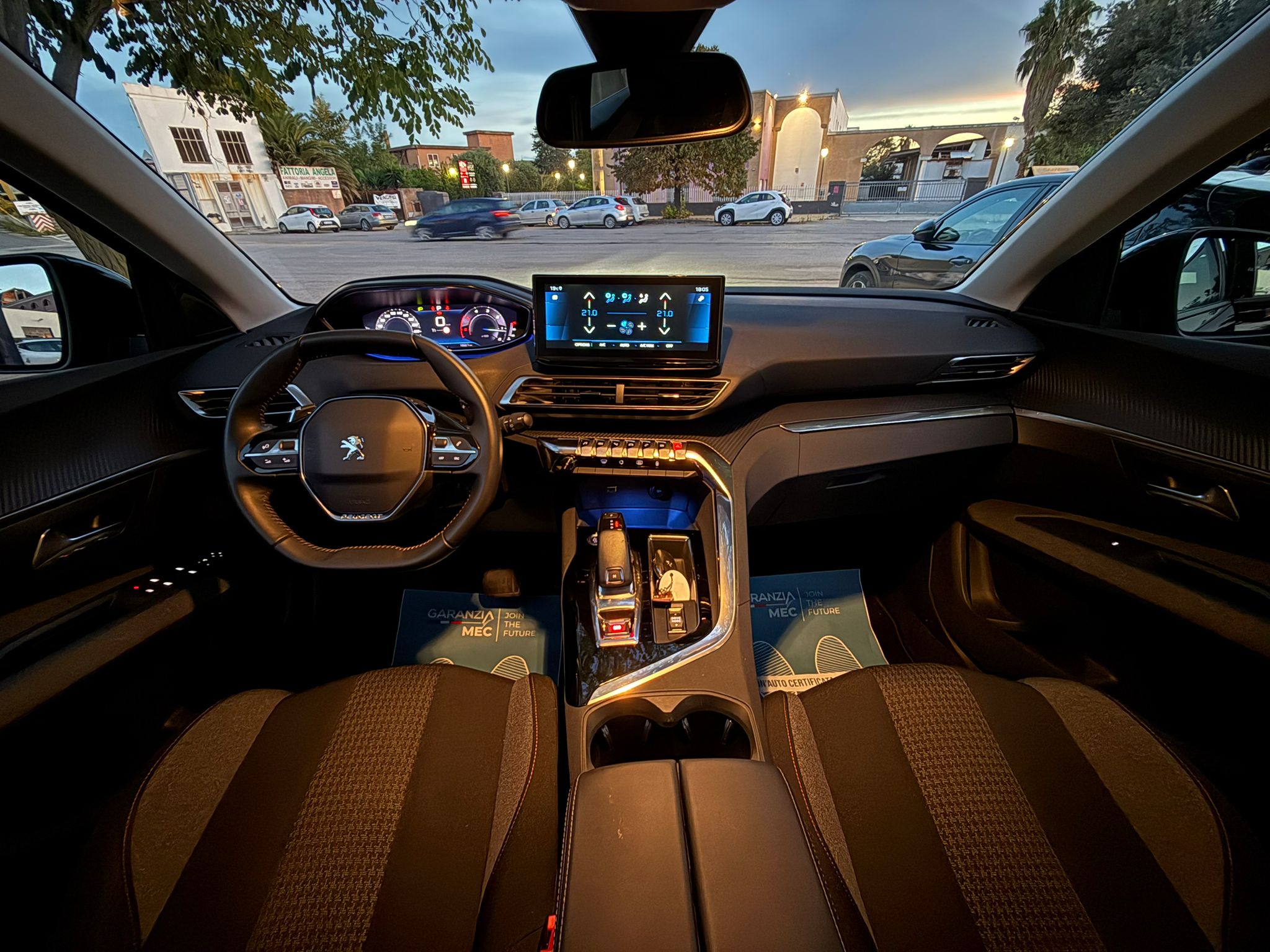 PEUGEOT 3008 - immagine 15