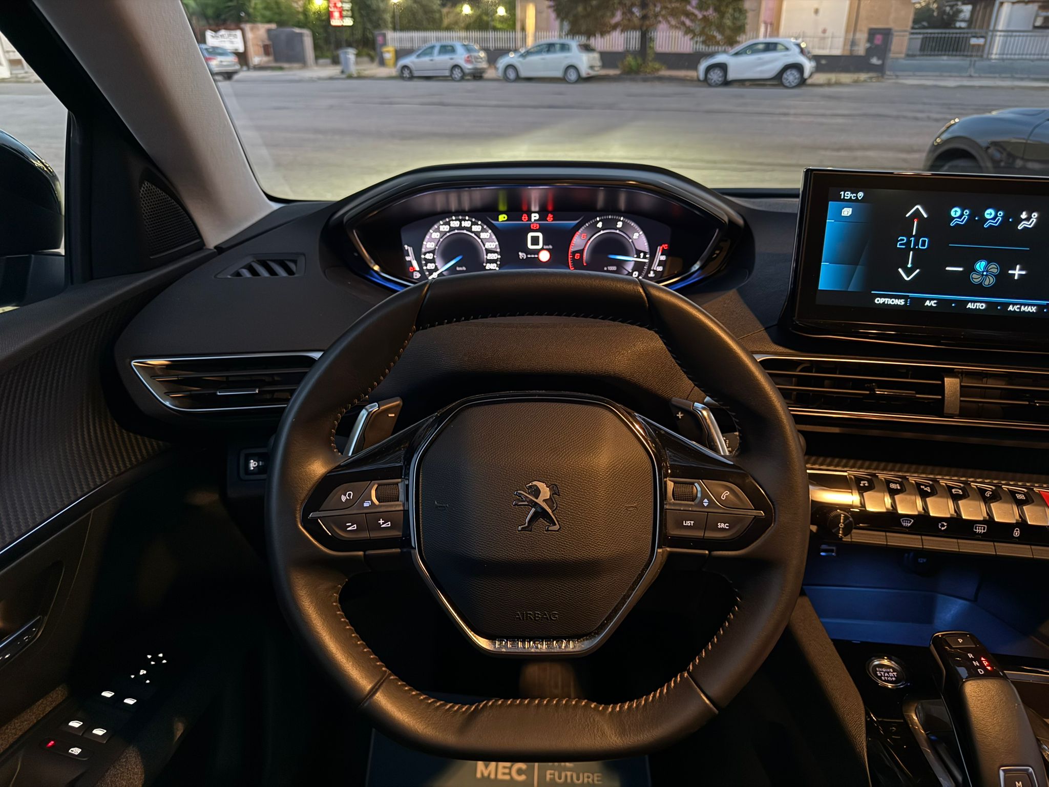 PEUGEOT 3008 - immagine 16