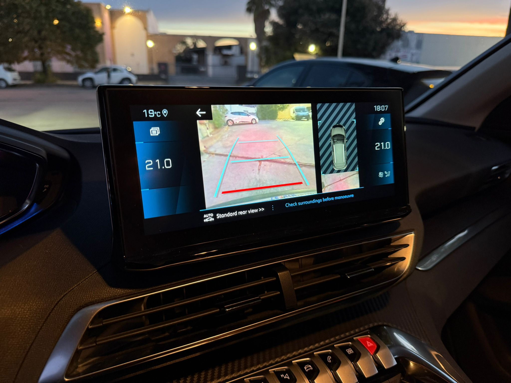 PEUGEOT 3008 - immagine 20