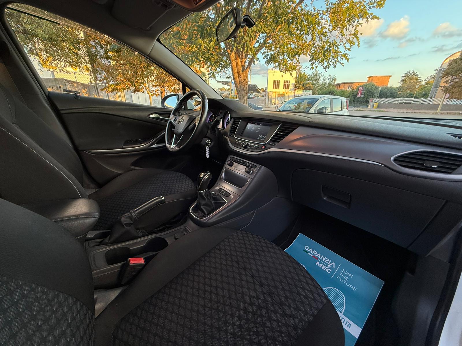 Opel Astra - immagine 14