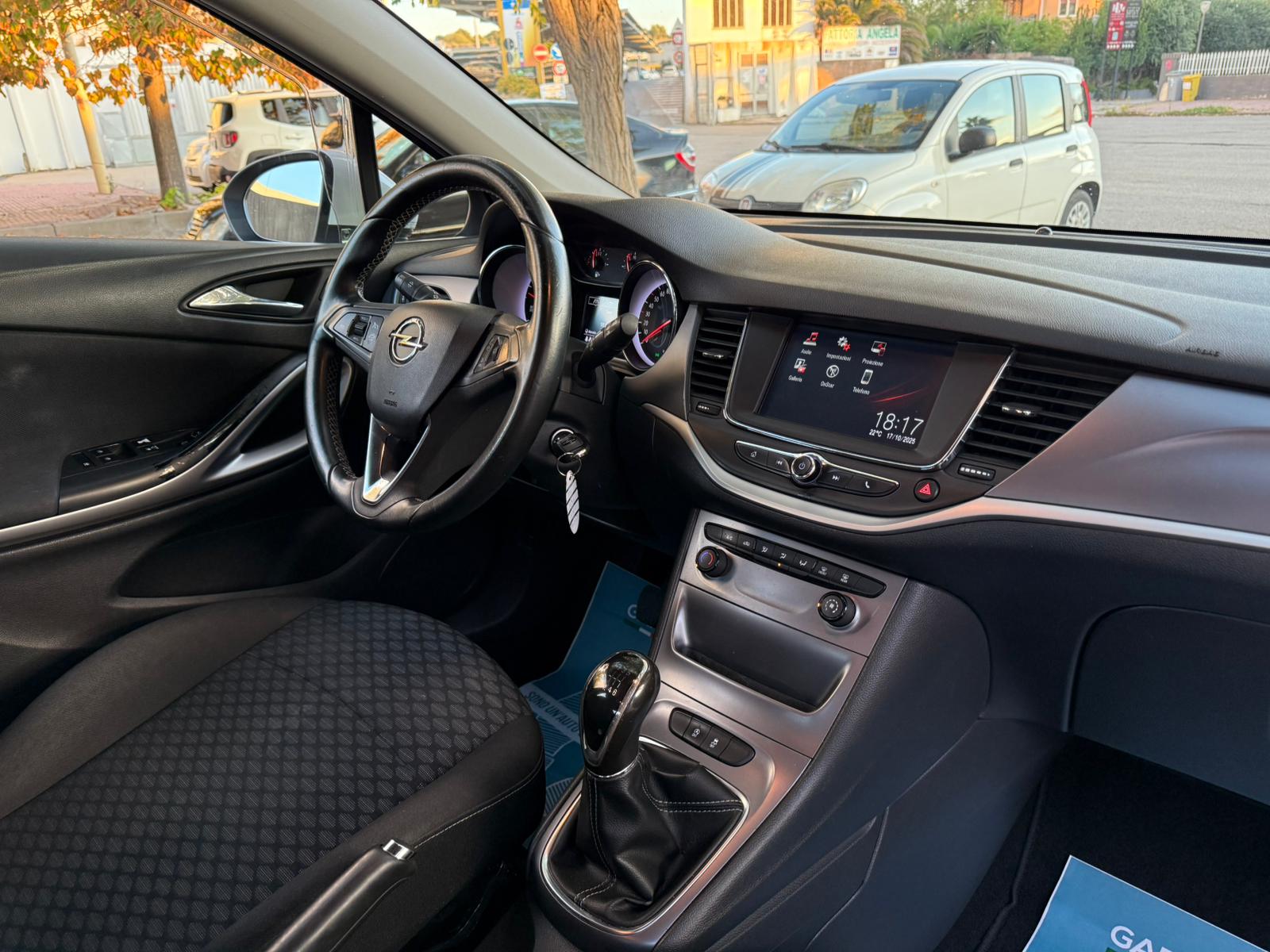 Opel Astra - immagine 15