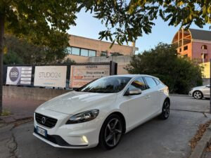 Volvo V40 R-Design