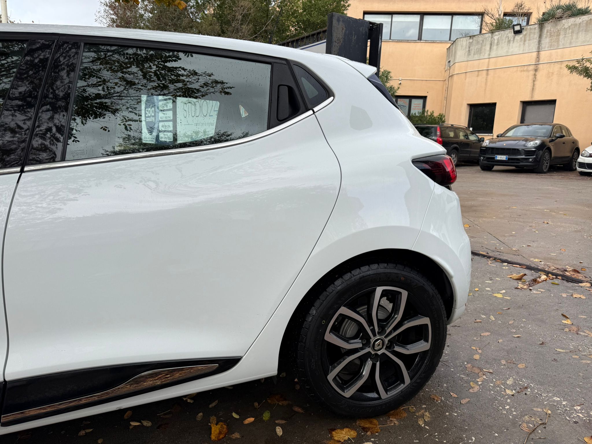 RENAULT CLIO - immagine 10