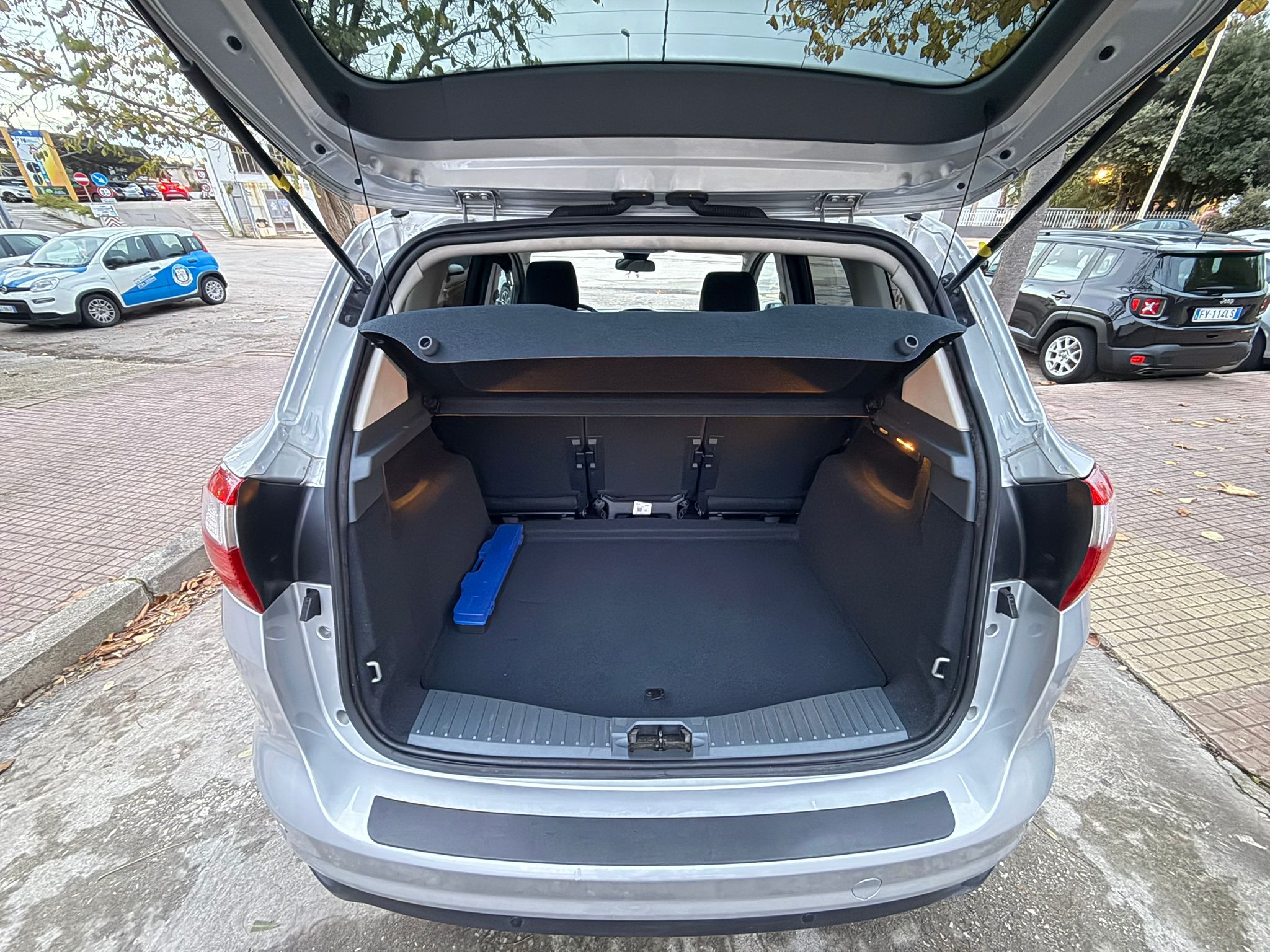 Ford C-Max - immagine 12