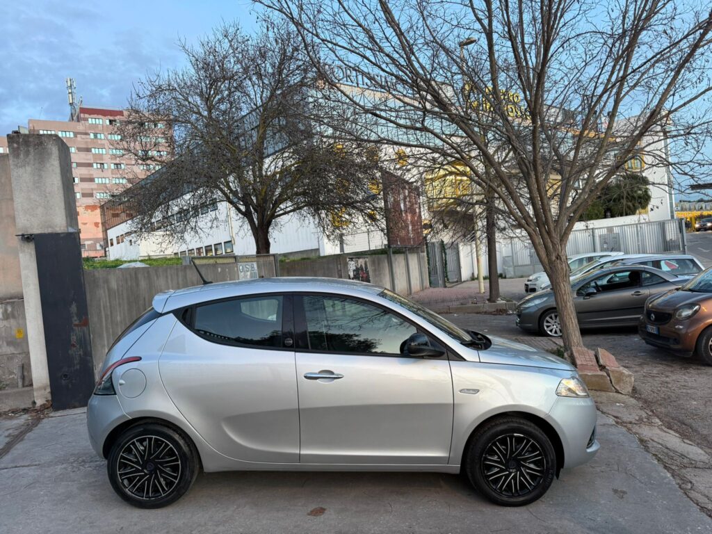 Lancia Ypsilon Ecochic