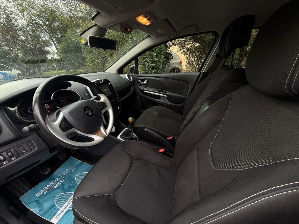 RENAULT CLIO