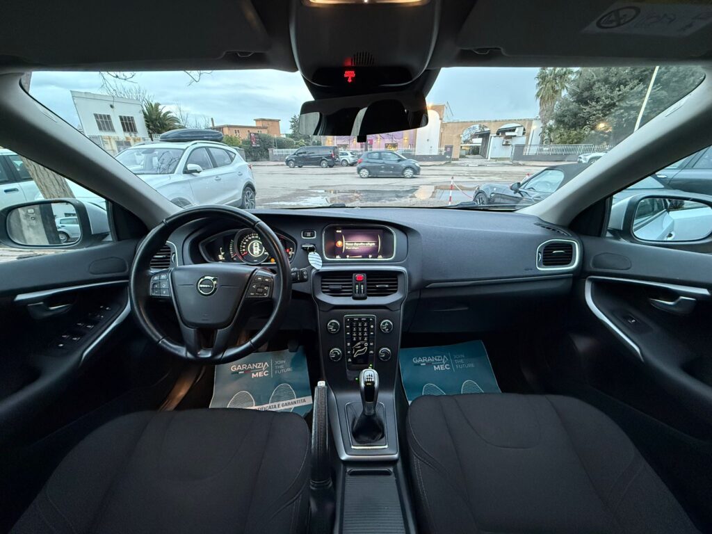 Volvo V40