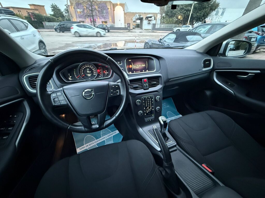 Volvo V40