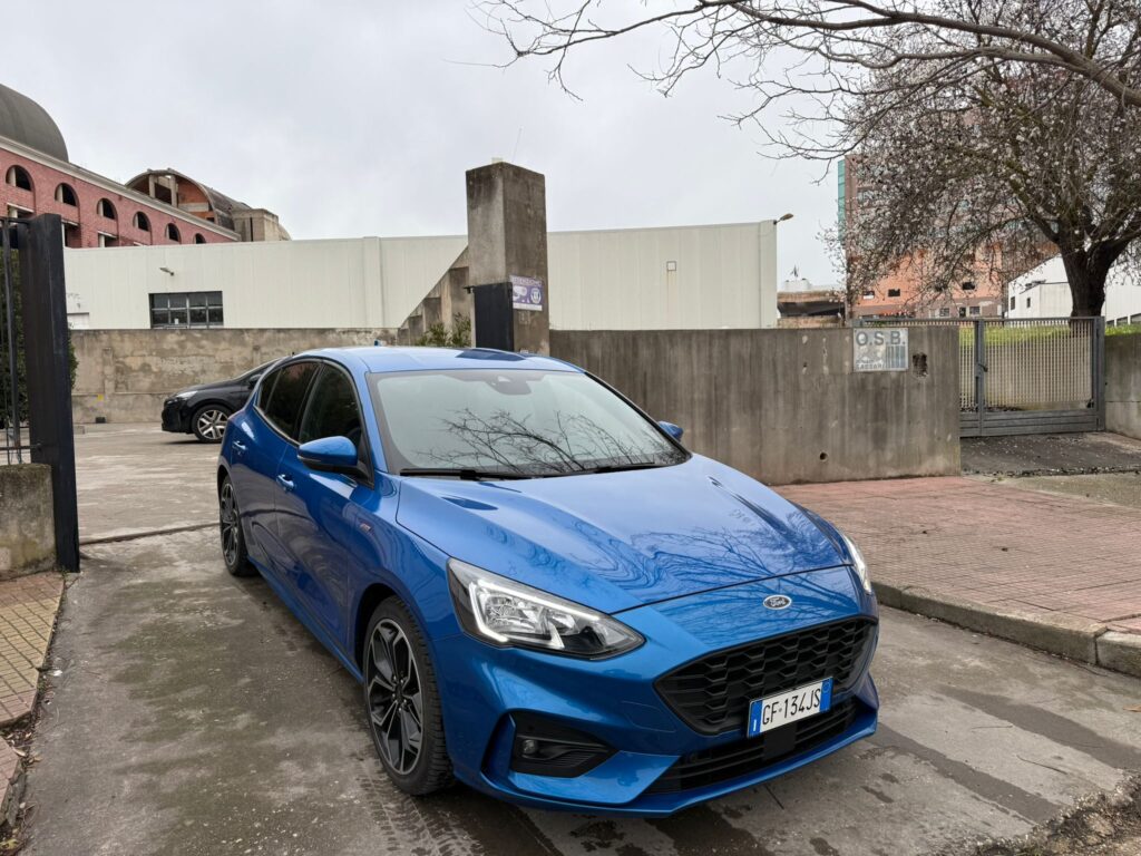FORD FOCUS ST-LINE