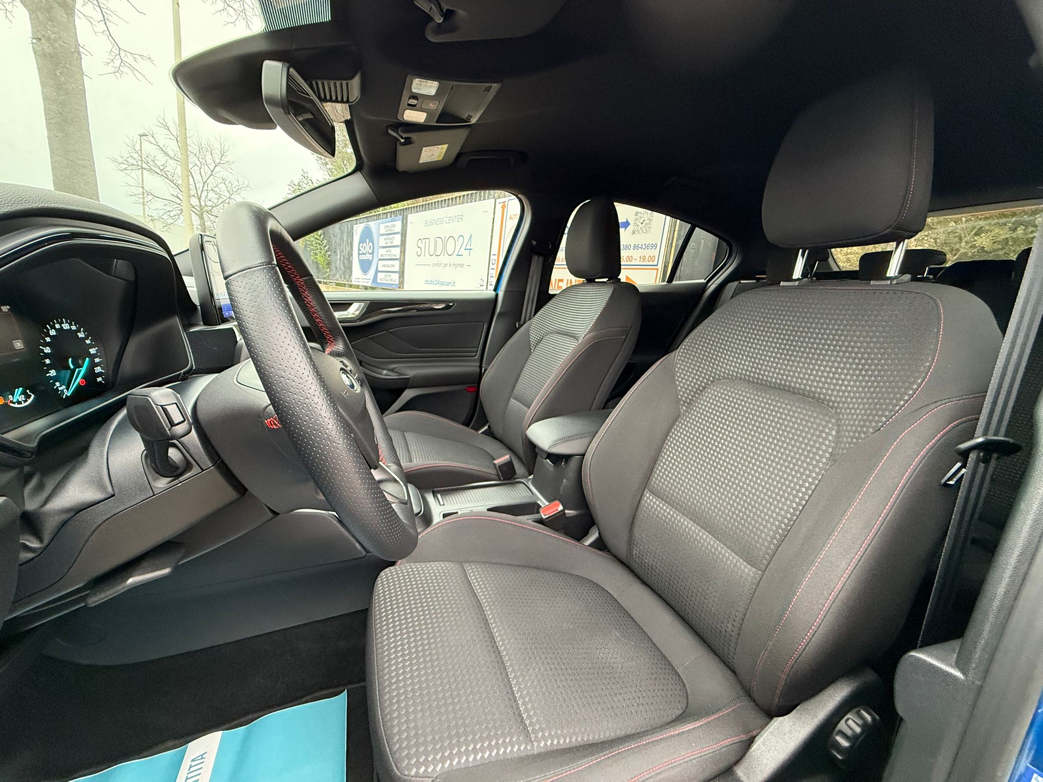 FORD FOCUS ST-LINE - immagine 10