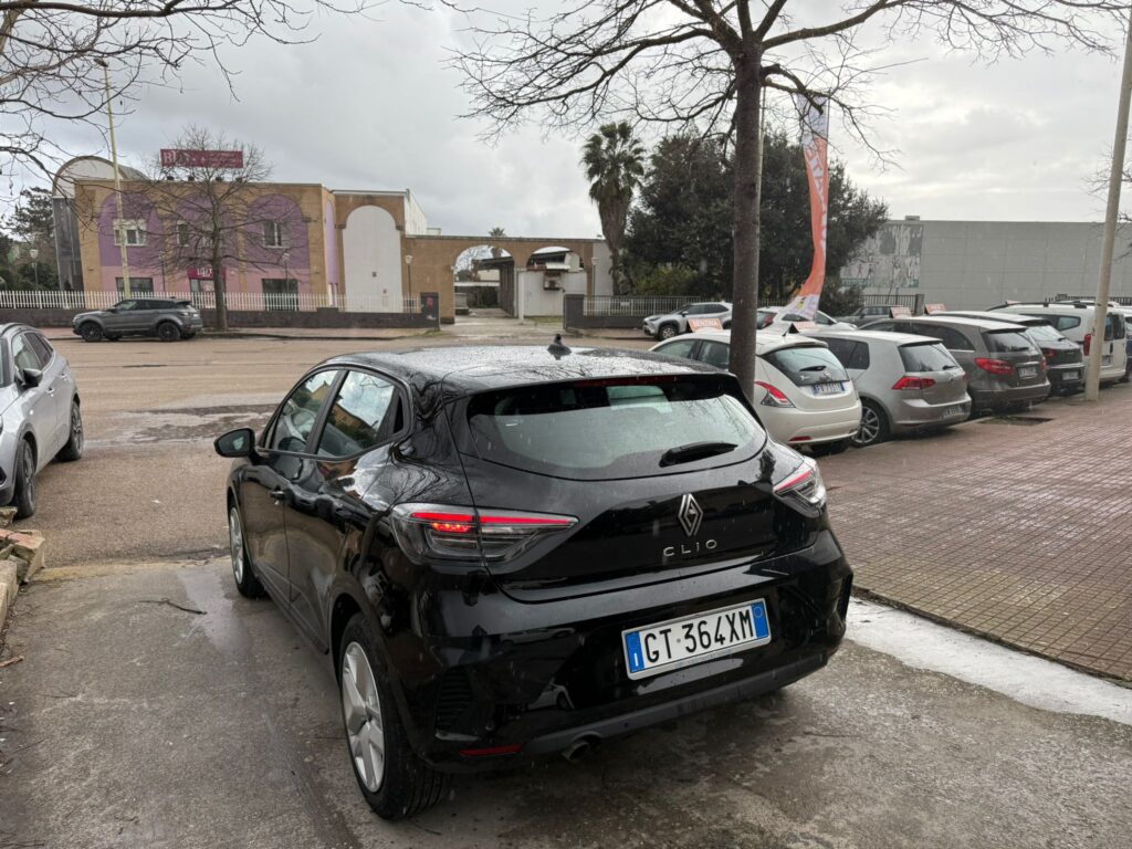 RENAULT CLIO