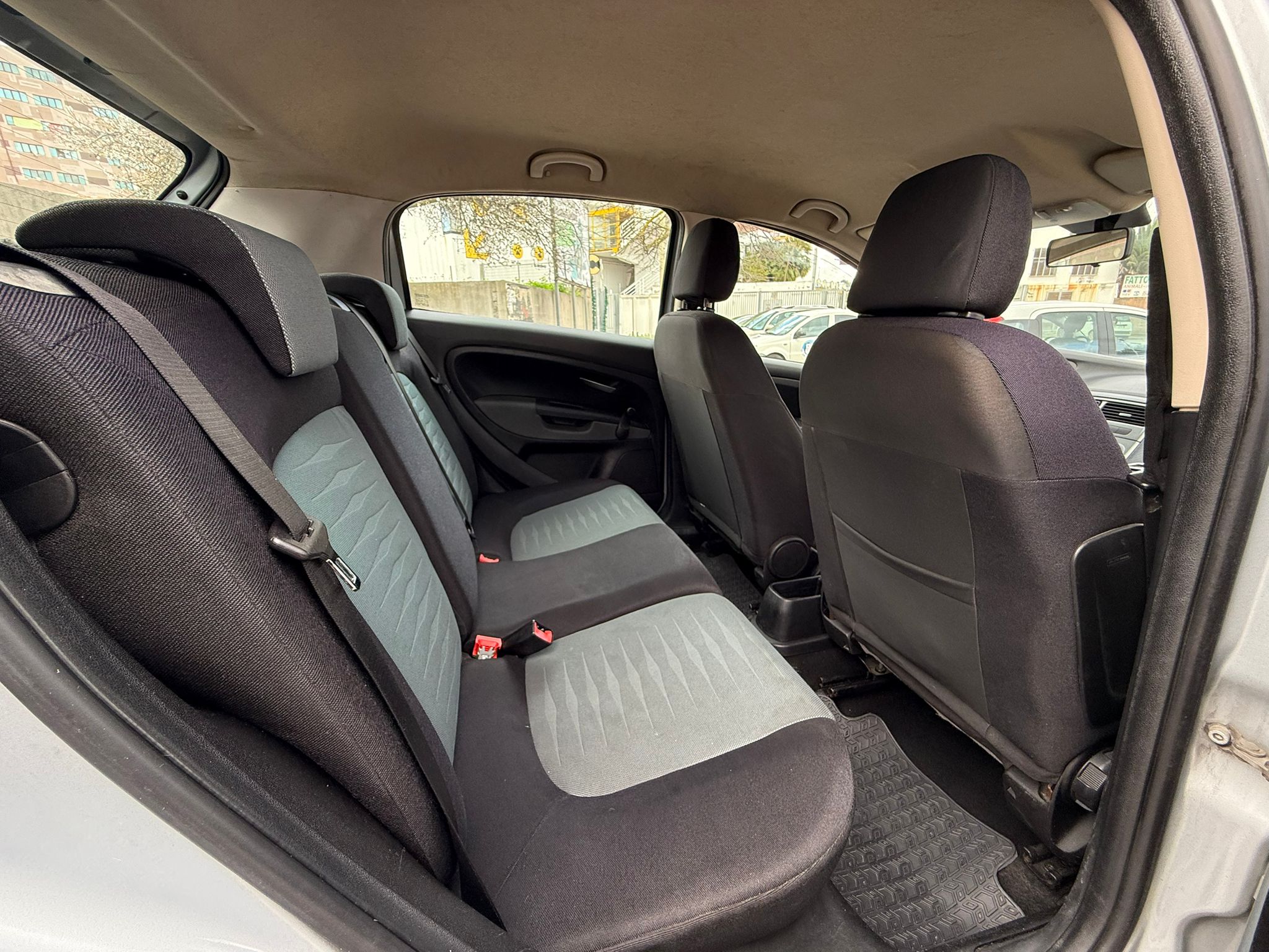 Fiat Punto - immagine 13