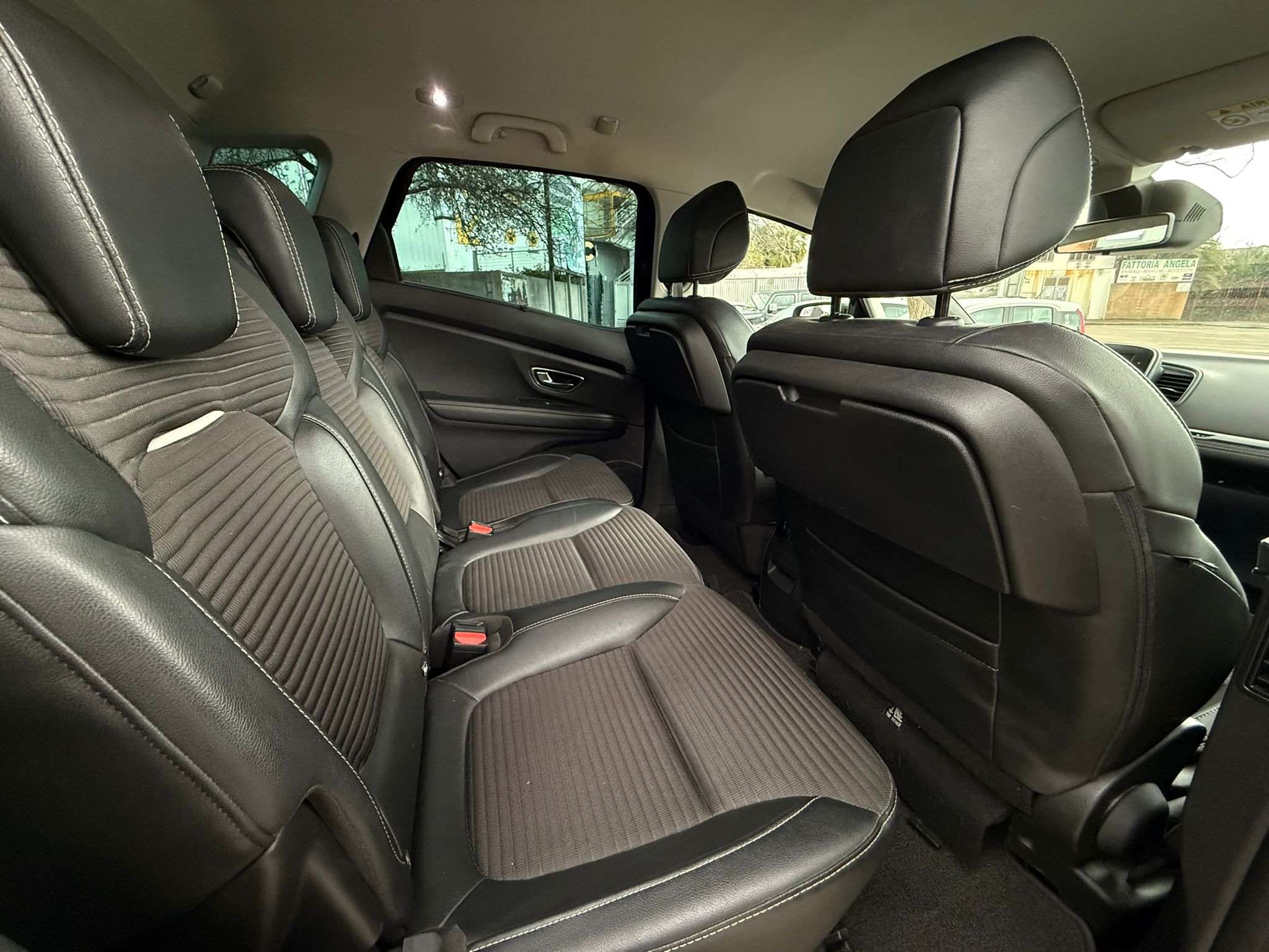 Renault Scenic - immagine 13