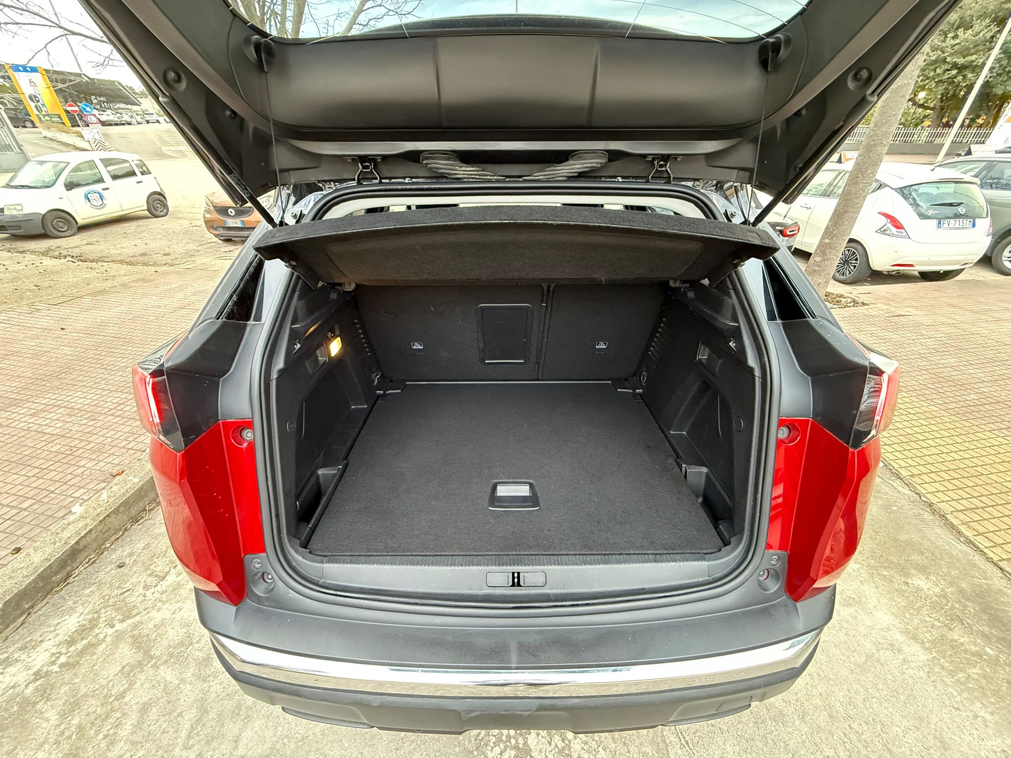 PEUGEOT 3008 - immagine 12