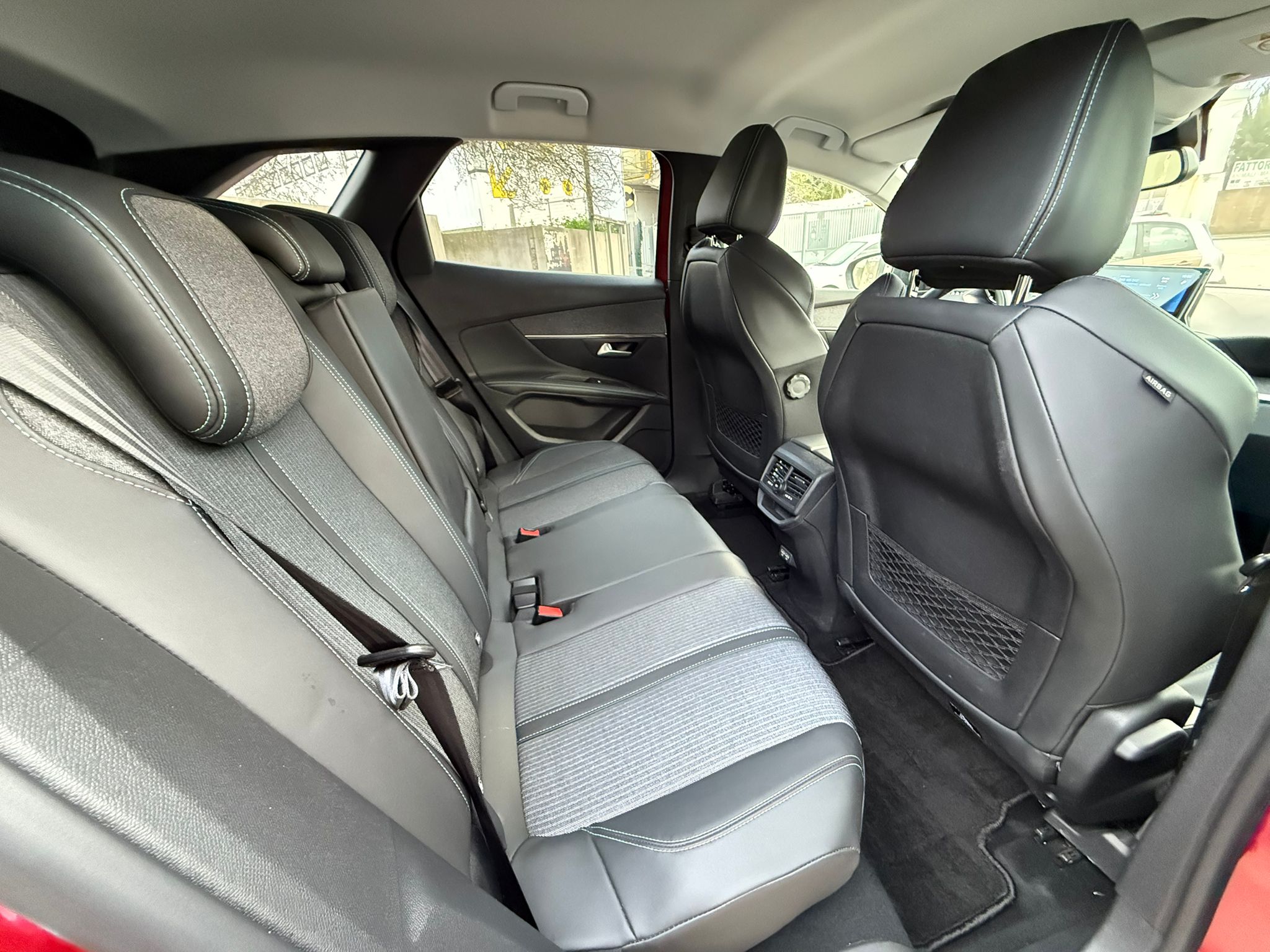 PEUGEOT 3008 - immagine 13