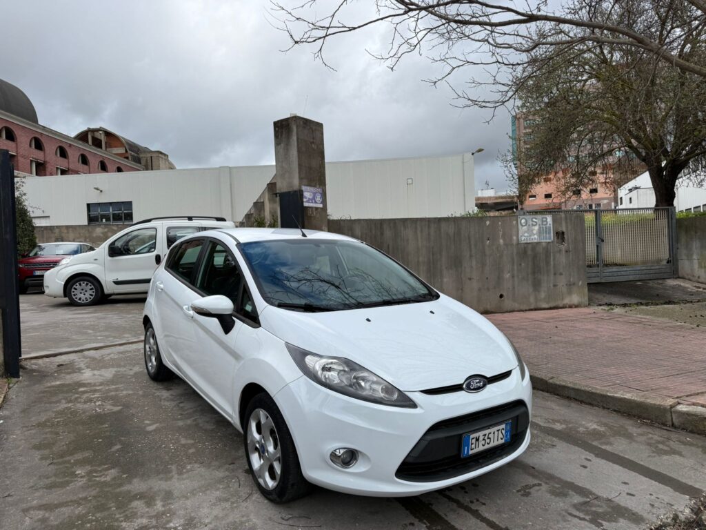FORD FIESTA
