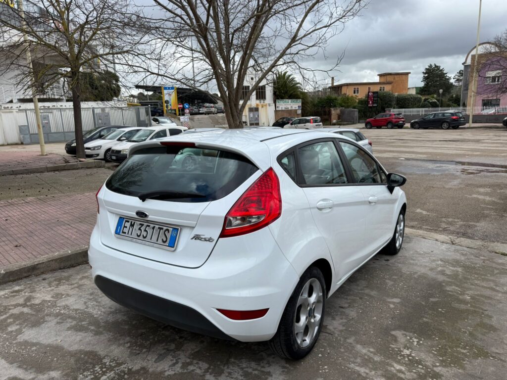FORD FIESTA
