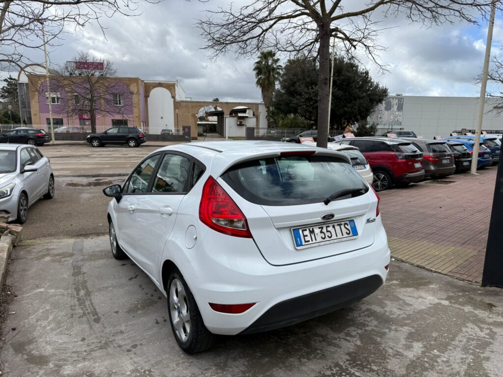 FORD FIESTA