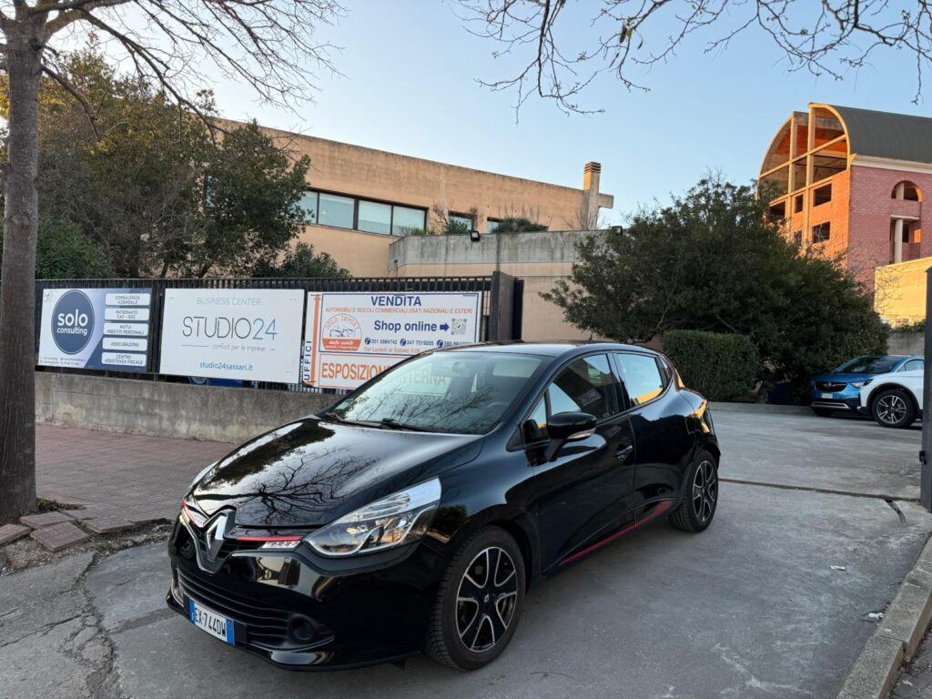 RENAULT CLIO