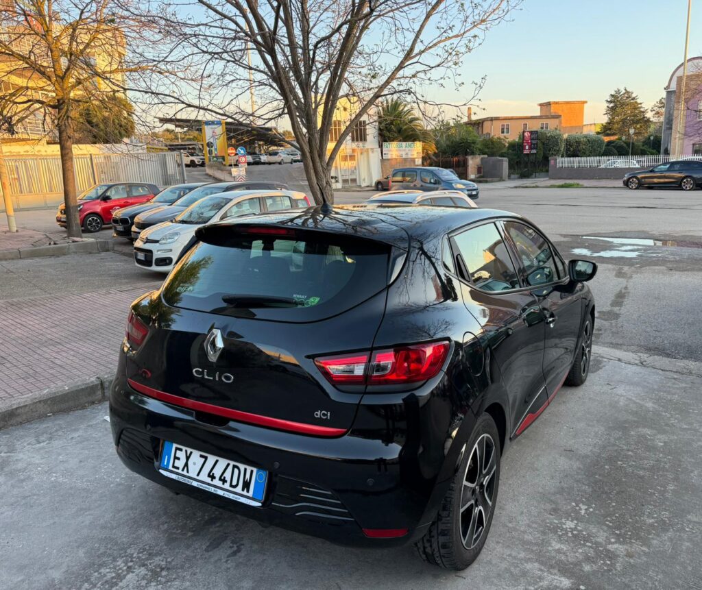 RENAULT CLIO