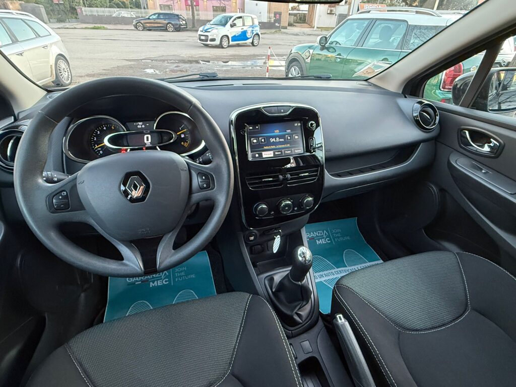 RENAULT CLIO