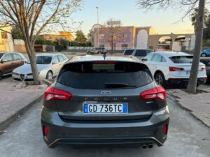 FORD FOCUS ST-LINE
