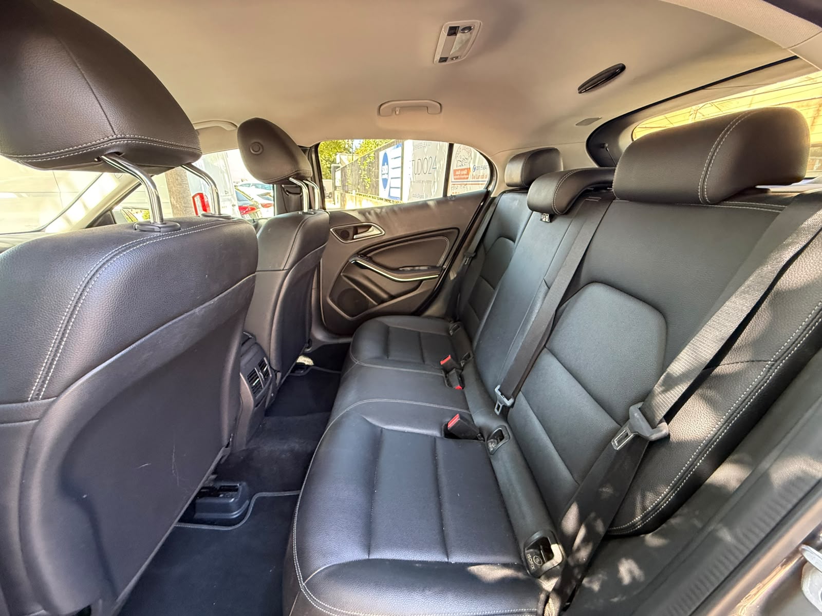 Mercedes Gla Sport - immagine 10
